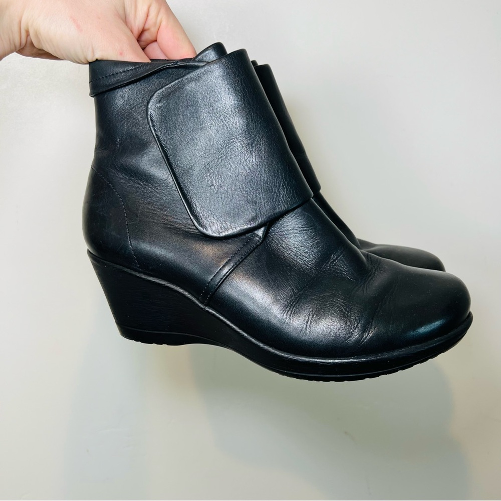 Black Heeled Boots